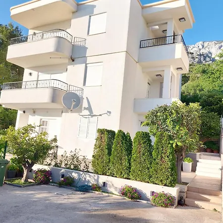 Charmy Petra With Pool Lägenhet *