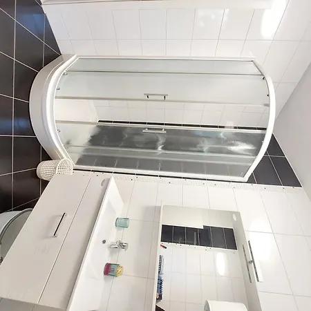 Apartman Charmy With Pool Makarska