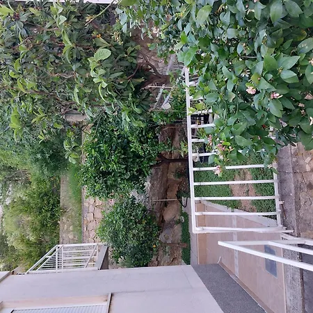 Charmy Petra With Pool Apartament *