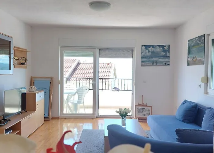 Charmy Petra With Pool Apartment *