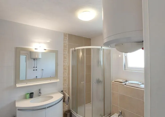 Charmy Petra With Pool *